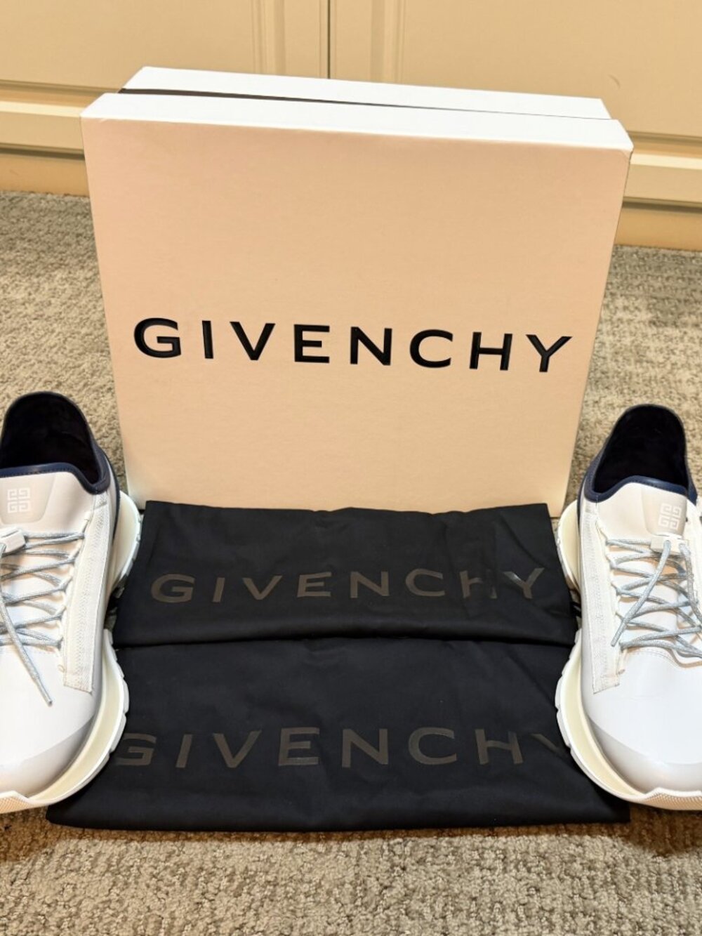Givenchy Men's Spectre runner sneakers in synthetic leather and suede - Size 44 - Picture 7 of 16